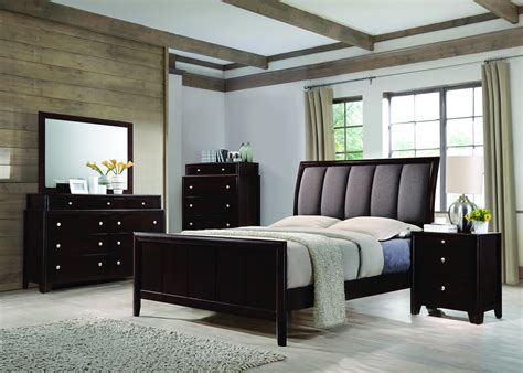 Coaster Furniture Madison 4-Piece Panel Bedroom Set in Dark Merlot
