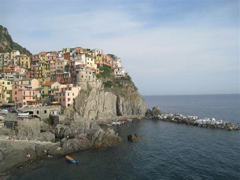 Best Town To Stay In Cinque Terre Riomaggiore