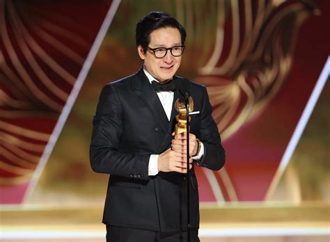 Ke Huy Quans Emotional Journey Leads To Golden Globes Win The New York Times