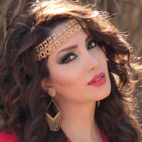 Nesreen tafesh نسرين طافش هي ممثلةٌ شابةٌ تنحدر من أقطارٍ عربية عدة، اشتُهرت على ساحة الدراما السورية والعربية، وشاركت في العديد من الأعمال الدرامية المميزة. نسرين طافش تنشر أكثر صورها إثارة ! | دنيا الوطن