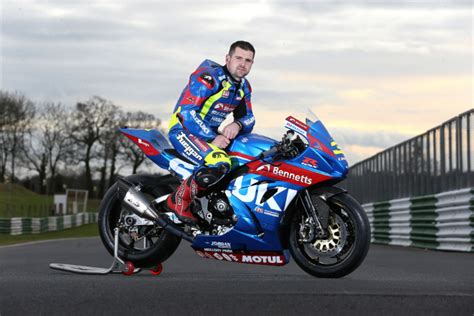 dunlop set to race new gsx r1000 with bennetts suzuki the checkered flag