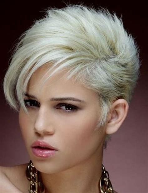 Ringing in a new year calls for fresh starts of all kinds, making it the perfect time for new hair trends to guide us straight to the salon. Asymmetrical Short Haircuts 2021-2022 - Hair Colors
