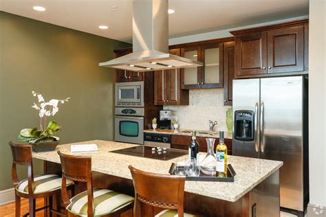 View our spacious one bedroom apartments in houston and find centered living and versatile floor plans. 7 Riverway Apartments - Houston, TX | Apartments.com