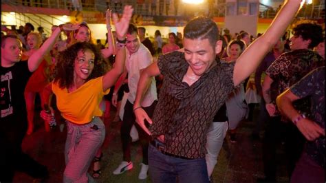 Bailando Salsa Con Adalberto Alvarez Y Su Son En Cuba Baila En Cuba