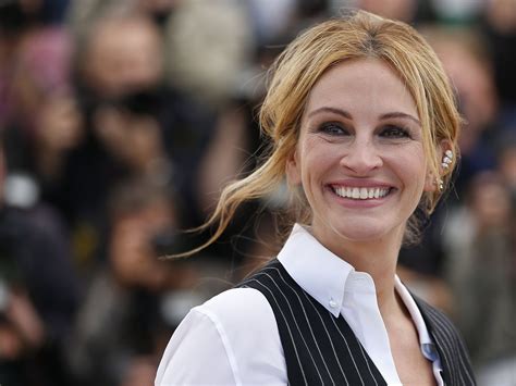 She S Famous Fun And Still Fabulous Julia Roberts Celebrates Her 50th Birthday On Oct 28