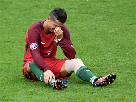 7 times they made cristiano ronaldo really angry. Video: Cristiano Ronaldo Cries After Injury Forces Him Out ...