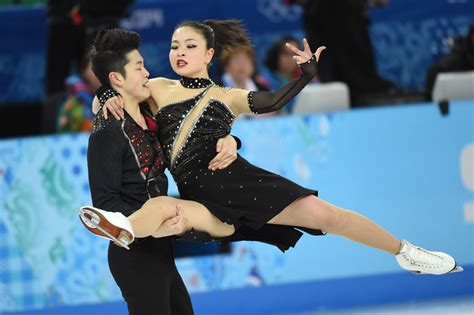 U S Ice Dancers Suffer Wardrobe Malfunction During Competition For