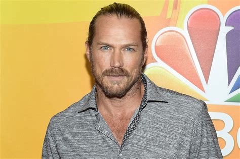 sex and the city alum jason lewis reveals why he pulled away from hollywood