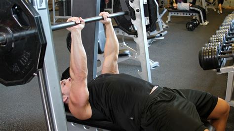 Smith Machine Close Grip Bench Press — How To Benefits Variations