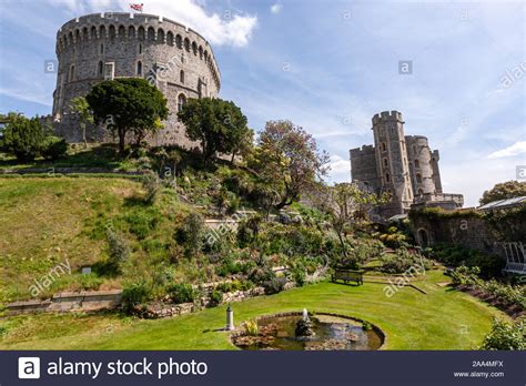The Round Tower And Norman Gate Windsor Castle Windsor Berkshire