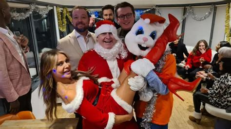 Lizzie Cundy Stuns In A Sexy Santa Minidress As She Throws Lavish