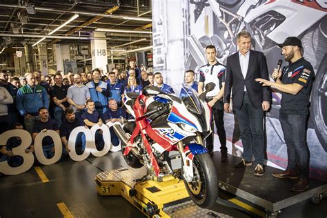 Celebrating The 3000000th Motorcycle Form Bmw Plant Berlin 4 Flt
