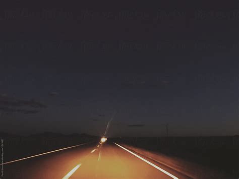 Lonely Road At Night Del Colaborador De Stocksy Rialto Images Stocksy
