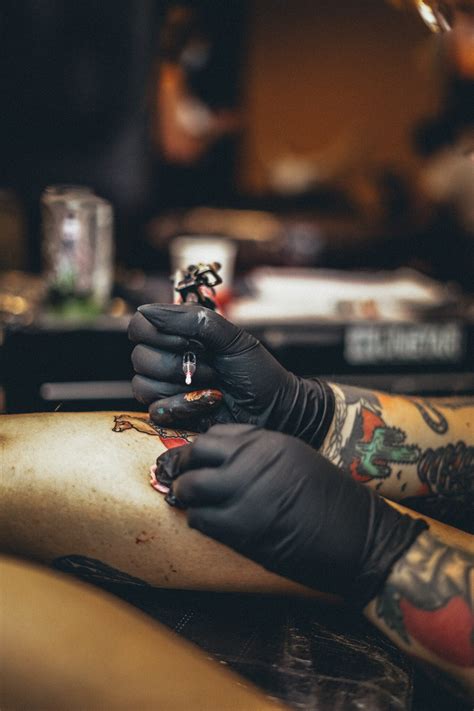 las 5 razones principales para convertirse en tatuador ahora mismo tatuajes y perforaciones