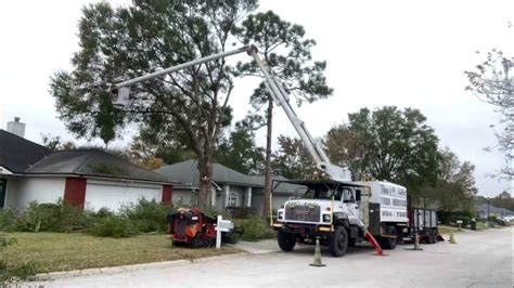 Bucket Truck Tree Removal Over House And Driveway By Tree Life 1 Llc