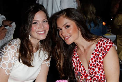 Mandy Moore And Minka Kelly Pictures Popsugar Celebrity