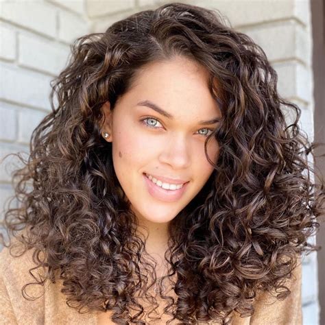 Big Curly Hairstyles For Medium Hair Styles And Cuts For Naturally