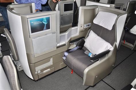 What Are The Differences Between Business Class And First Class