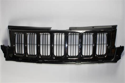 2011 Jeep Grand Cherokee Grille Radiator Bright Grille 55079377ad