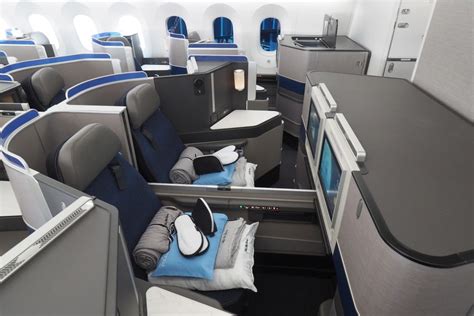 United Pulls Lie Flat Seats From All Premium Transcon Flights
