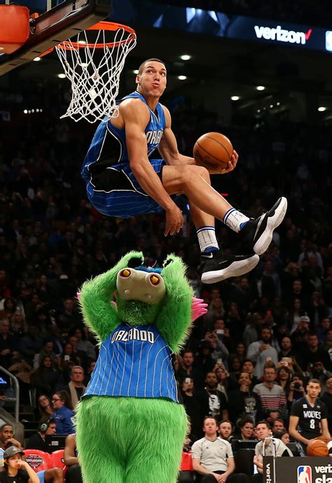 The 2016 Nba Dunk Contest In 7 Astonishing Photos