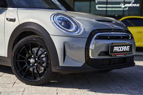 Mini F56 Cooper Se X Oz Racing ลาย Ultraleggera Prodrive Thailand