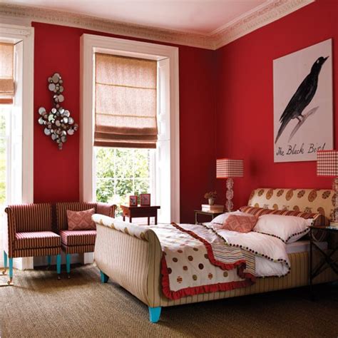 I shared some ideas about decorating with red in my last post and told y'all i had added it to a different room in my home. Bold red bedroom | Bedroom decorating ideas | Bedroom ...