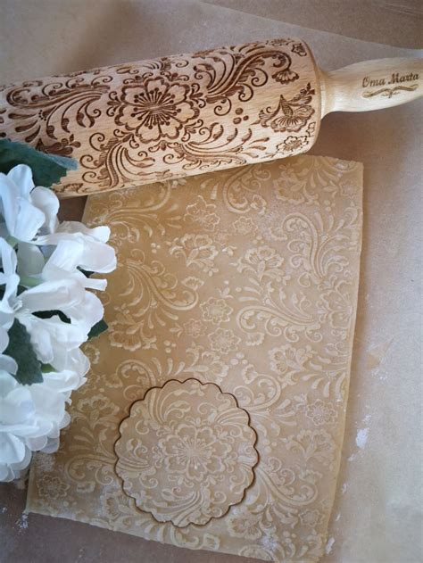 Paisley Engraved Rolling Embossed Dough Roller Engraved Wooden Rolling