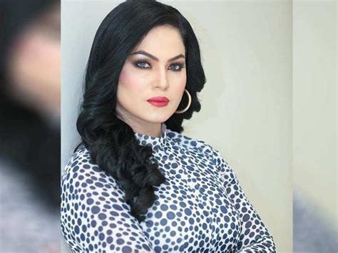 Pakistani Actress Veena Malik Makes An Insensitive Jibe On Missing