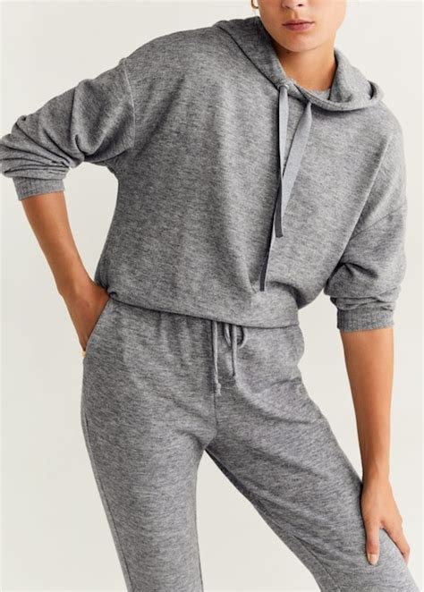 Hoodie Outfits Stylish Ways To Wear Your Hoodies And Pullovers College