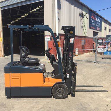 toyota series  fbe forklift hire sydney  lift