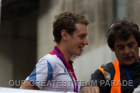 Acclaimed us political drama that goes behind the scenes at the white house. Alistair_Brownlee_Our_Greatest_Team_Parade_R7205 | Our ...