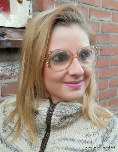 Januari 2015 Veil Crystal Silhouette Glasses Veil
