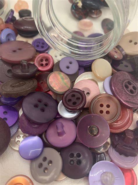 Purple Vintage Buttons Sewing And Needlecraft Sewing Buttons Pe