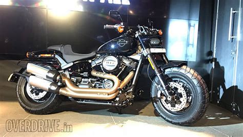 The color we have for testing is called red iron denim. 2018 Harley-Davidson Fat Bob launched in India: Image ...