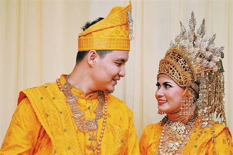 Mengenal Tahapan Tahapan Pernikahan Adat Melayu Riau Radio Unimma