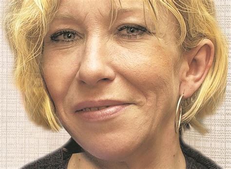 Weisse Witwe Britische Is Kämpferin Sally Jones Durch Us Drohne