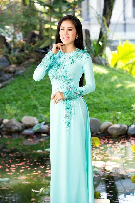 Le Phuong Duyen Dang Voi Ao Dai Mua Ha 4 Váy Áo Dài Phong Cách Thời Trang