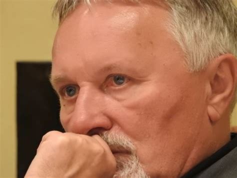 The trial court granted mr. Hans-Werner Veen beendet sein Berufsleben