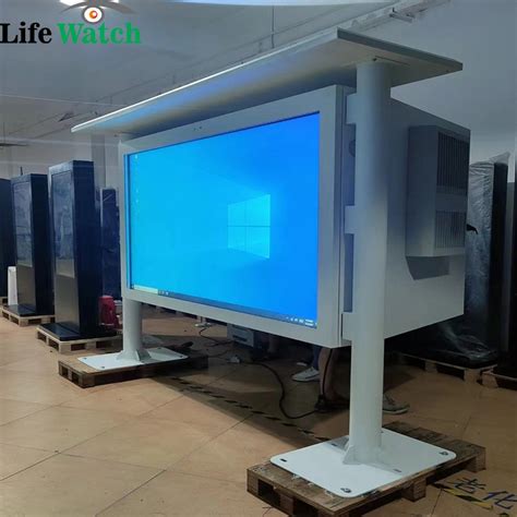Outdoor Biilboard 2500 Nit Brightness Windows System Touch Lcd Kiosk