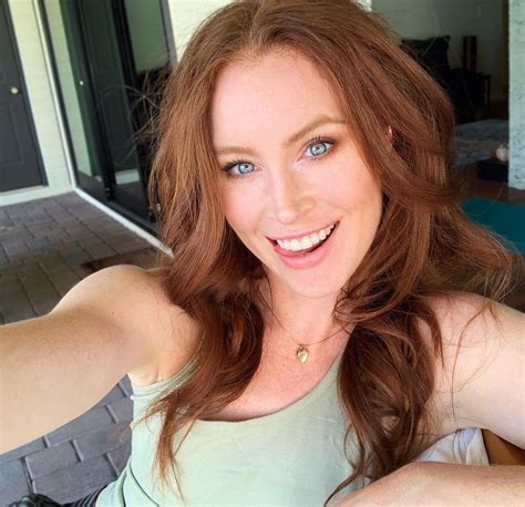 Megan Mahoney 👩‍🦰 Ginger Babes