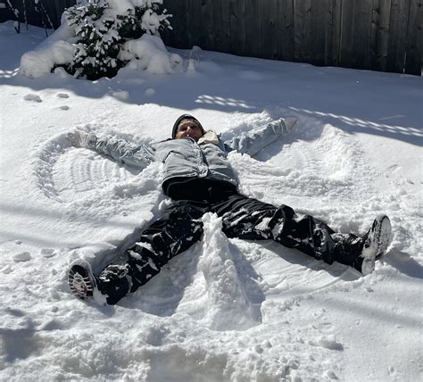 Make Snow Angels To Keep Kids Warm Bay Ward Bulletin