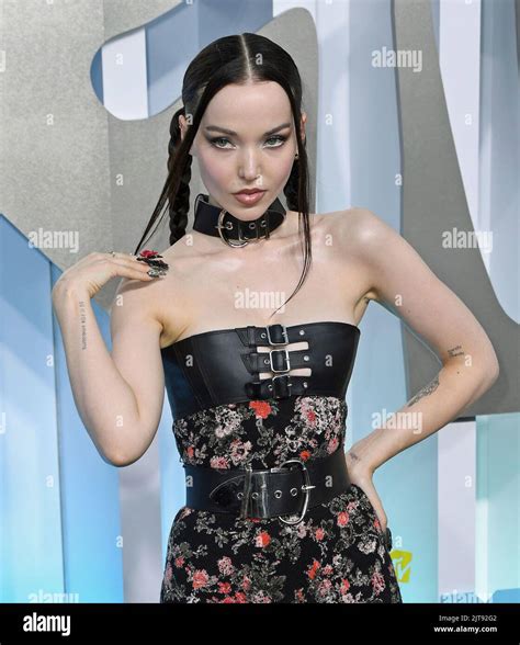 Dove Cameron Attending The Mtv Video Music Awards 2022 Held At The