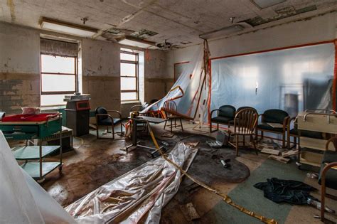 Abandoned Charity Hospital Haunted By Hurricane Katrina Mirror Online