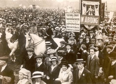 suffragette s london premiere in leicester square disrupted by sisters uncut campaigners daily