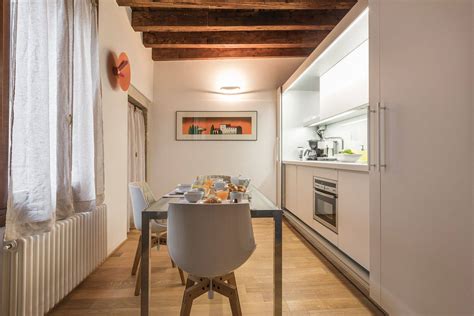 Exclusive Rental Of Miracoli Apartment In Sestiere Cannaregio Venice