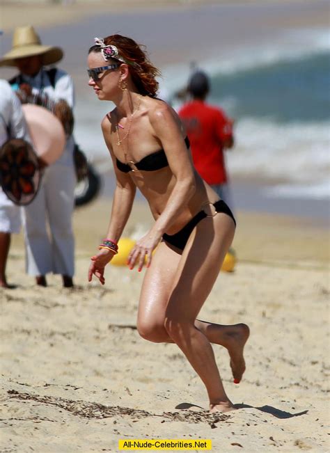 Juliette Lewis In Black Bikini On The Beach In Mexico