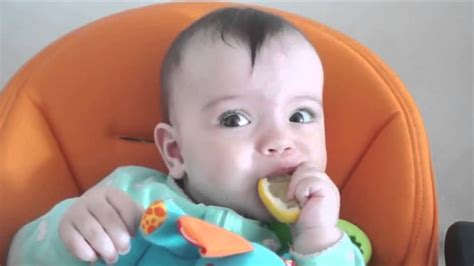 Прикольная подборка дети едят лимон Babies eating lemon YouTube