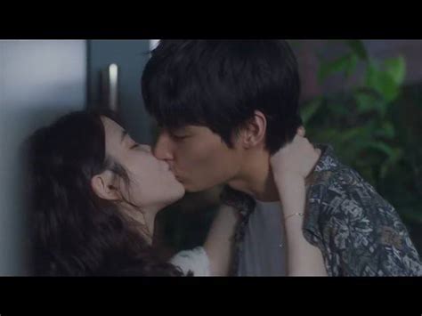 K Pop Actress Iu S On Screen Kissing Moment That Went Viral