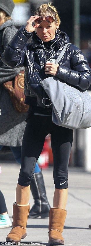 Kelly Ripa 42 Displays Her Super Slim Figure As She Emerges Exhausted